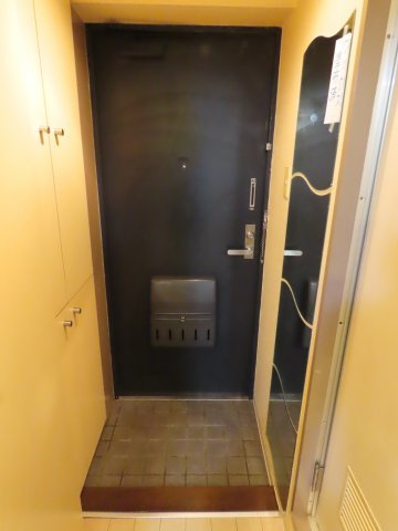 エクセレントコートの玄関