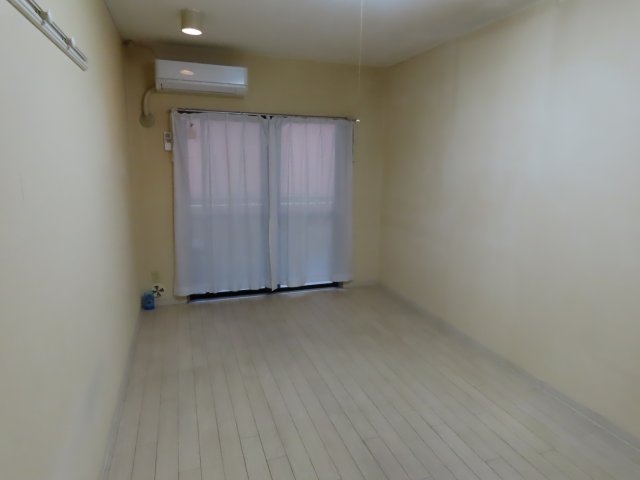 エクセレントコートの居間・リビング