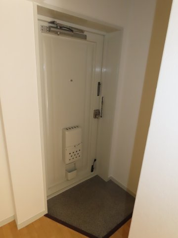樋口マンションの玄関