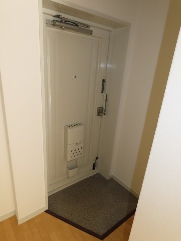 樋口マンションの玄関