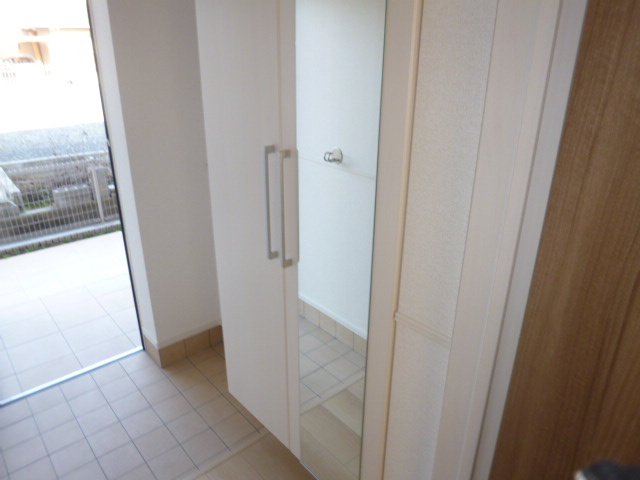 アムールＢの玄関