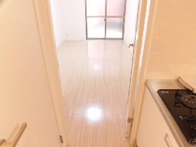 アークリード西院の内装|廊下から～