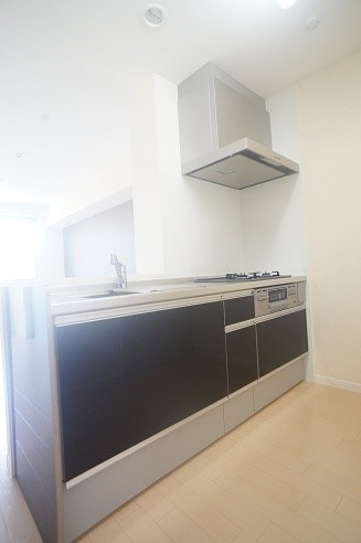 La Vie Claireのキッチン|人気の多面型システムキッチン♪3口コンロ（グリル付）♪