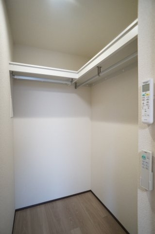 Ｓｈａ　ｍａｉｓｏｎ　Ｎｉｓｈｉｓａｎの収納|洋室のウォークインクローゼット