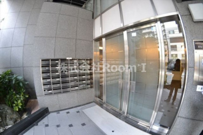 【エントランス】 | エレガントライフ