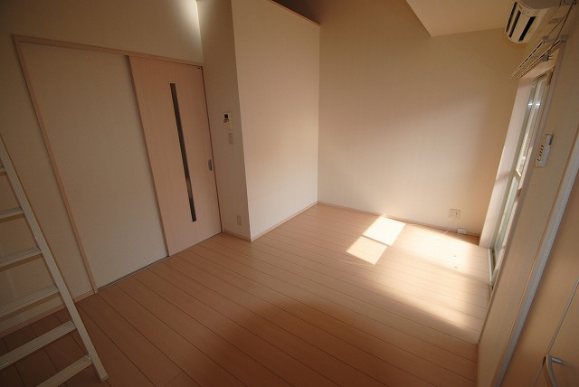 【居間・リビング】 | 別部屋の写真です