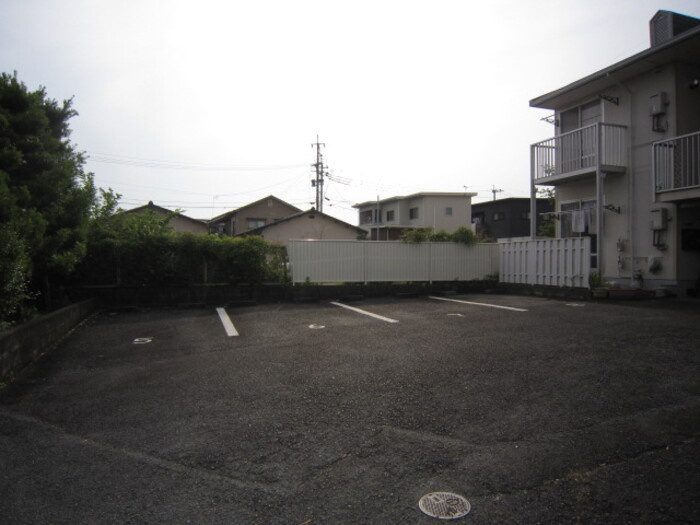 プレジールみゆき　B棟の駐車場