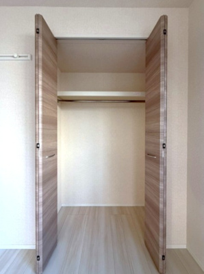 【収納】 | パロス羽沢 | 洋室6.1のお部屋と洋室5.1帖のお部屋にクローゼットを完備しています！洋室のお部屋それぞれにクローゼットがあると便利ですね！