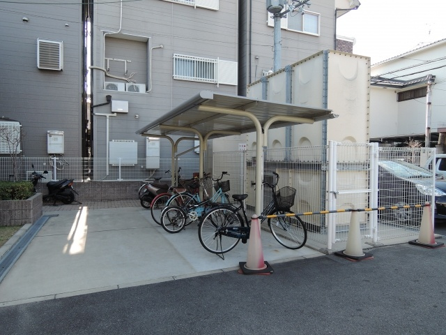 【その他共用部分】 | プロヴァンス | ☆屋根付き駐輪場☆