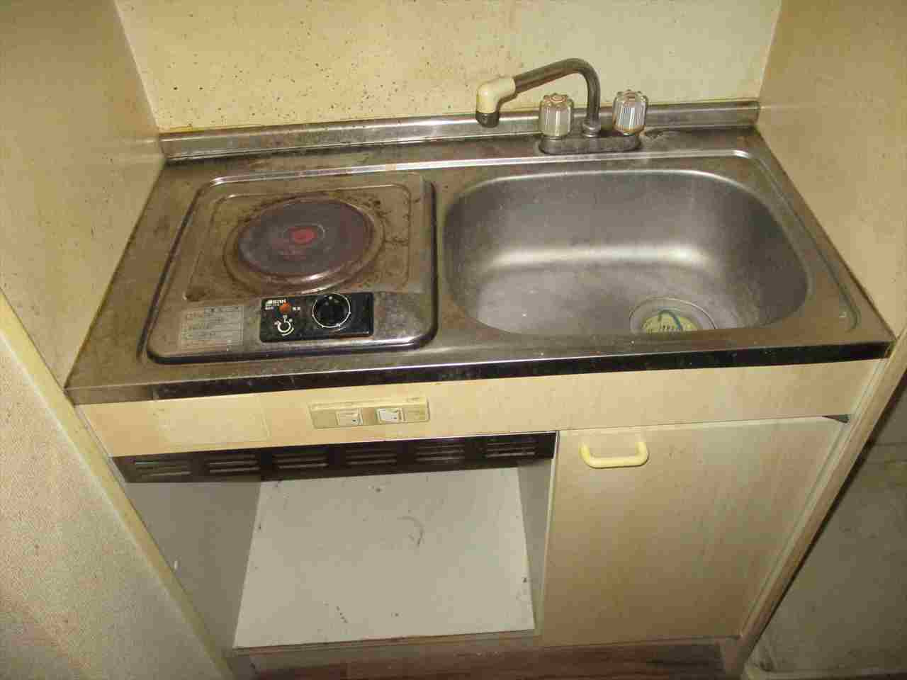 マンションAA｜名古屋市の賃貸ならMy賃貸のキッチン|マンションAA
＊清掃前