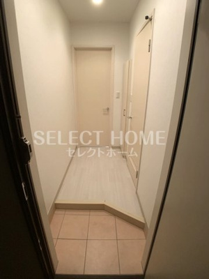 【玄関】 | K2&T | 明るい玄関です