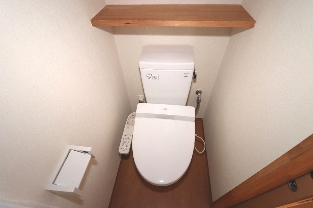 カーサ地球33番地のトイレ|落ち着いたトイレです