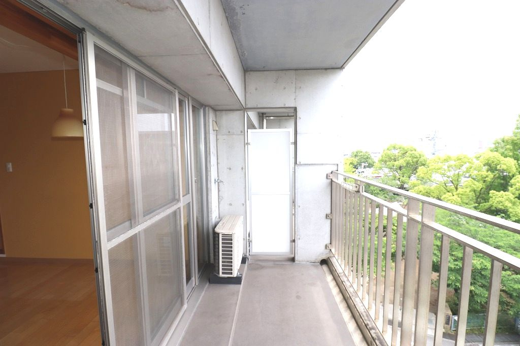 カーサ地球33番地のバルコニー|バルコニーがあります