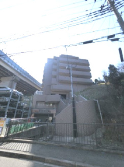 【外観】 | 総戸数戸、年月築、管理人は勤務につき管理体制良好です♪