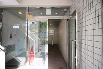 【エントランス】 | パレロイヤルビル | 毎日通るエントランスはこのようになっています