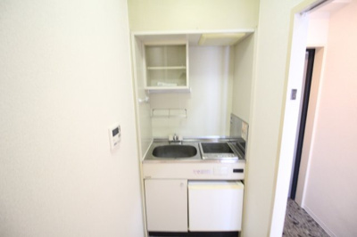 【キッチン】 | パレロイヤルビル | コンパクトなキッチンで掃除もラクラク