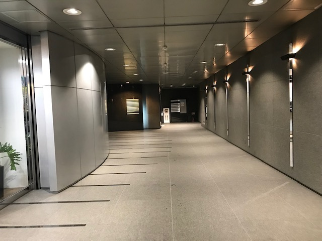 代々木コミュニティビルのロビー