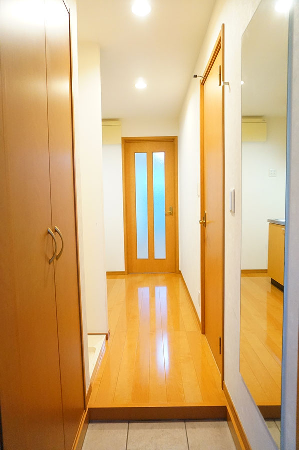 カーサビアンコ成田空港の玄関