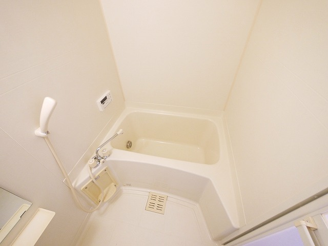 ファミーユ・ドゥーの浴室|ゆったり過ごせるお風呂です