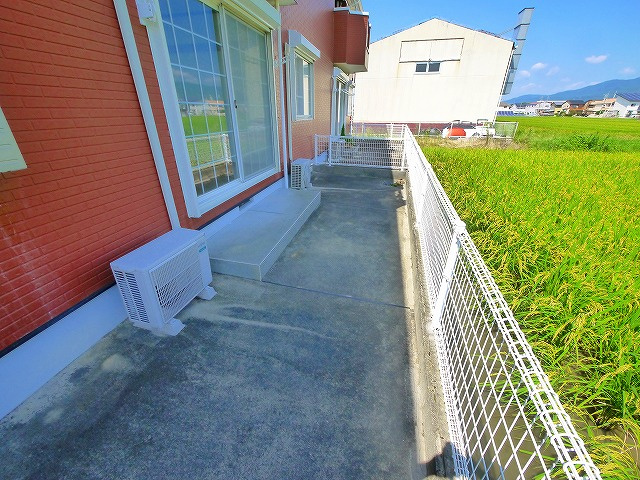 ファミーユ・ドゥーの庭|お庭も活用できます