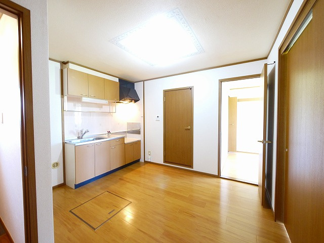 ファミーユ・ドゥーの居間・リビング|おしゃれな居間です