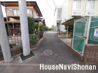 【エントランス】 | 室内写真は別室、同タイプの写真です。