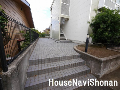 【ロビー】 | トラストヒルズ本鵠沼 | 室内写真は別室、同タイプの写真です。