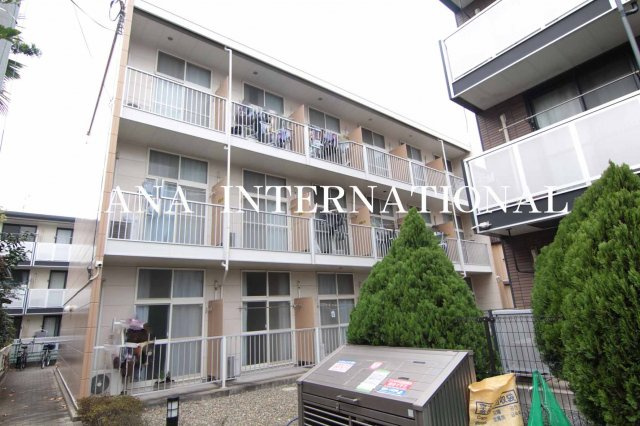 レオパレスポプラの外観