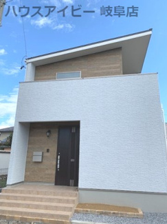 【外観】 | 岐阜市中　新築建売　全4棟　18帖以上の広々空間　駐車場3台可能！　WIC・SIC・パントリー付き！