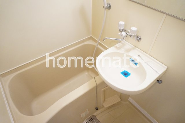  メゾン・ド・シェフ・リウー の浴室