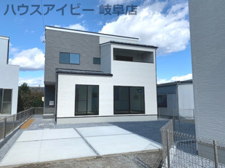 【外観】 | 岐阜市中　新築建売　全4棟　18帖以上の広々空間　駐車場3台可能！　WIC・SIC・パントリー付き！