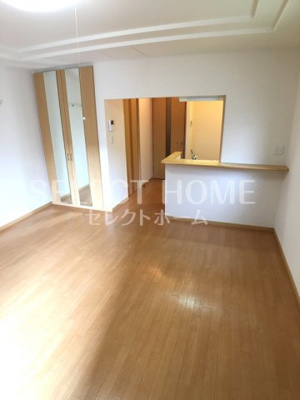 【居間・リビング】 | ポロメリア | こちらのリビングで趣味の時間をお楽しみください