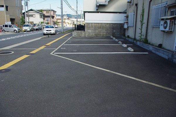 スカイモータープールの外観