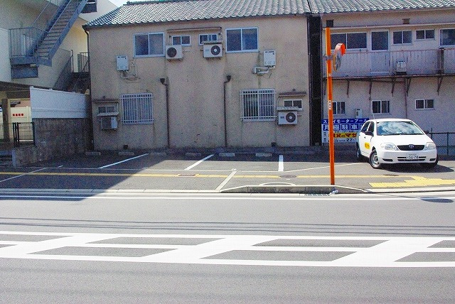 スカイモータープールの外観