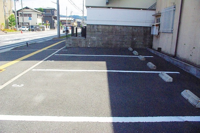 スカイモータープールの外観