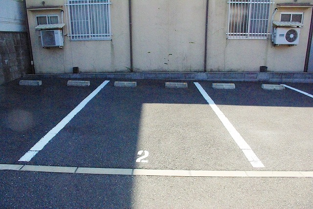 スカイモータープールの外観