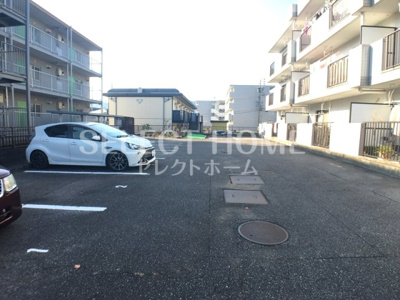 【駐車場】 | キャピタルハイツＢ | 駐車場完備です