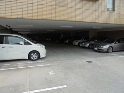 【駐車場】 | ヴェッサーエントラン | 駐車場★