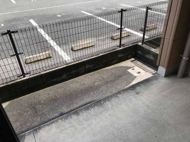 熊本市東区御領８丁目のアパートのバルコニー