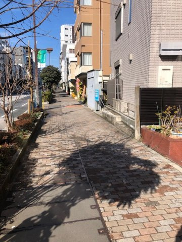 新宿区余丁町の店舗事務所の周辺