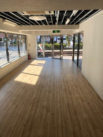 新宿区余丁町の店舗事務所の内装