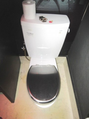 【トイレ】 | 北野坂沿いバー居抜き