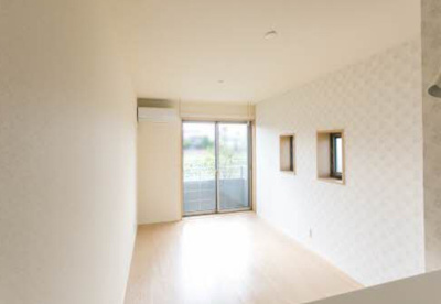 【居間・リビング】 | サンフェリーチェ篠山 | 開放感のある角部屋です