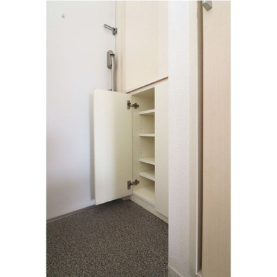 【玄関】 | ●十三本町ウインズマンションⅡ