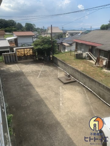 大栄アパートの駐車場