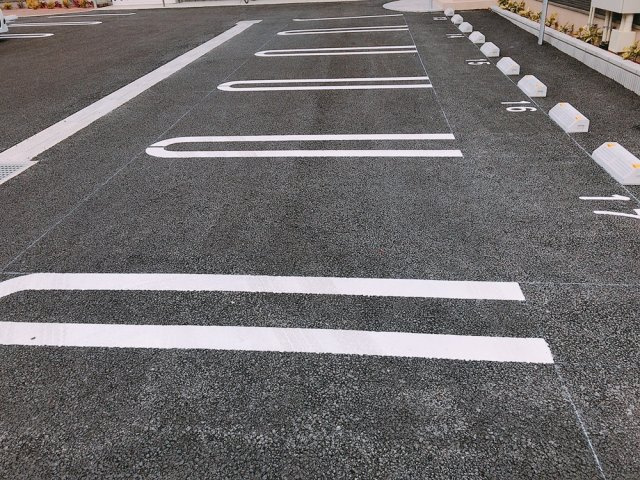 キングキャッスル壱番館の駐車場