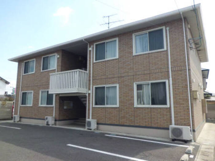 菊池郡菊陽町大字津久礼のアパート