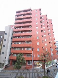 【外観】 | 総戸数52戸、昭和55年9月築のマンションです。
専有面積50.76平米、1LDK+Sのリフォーム済のお部屋となります。