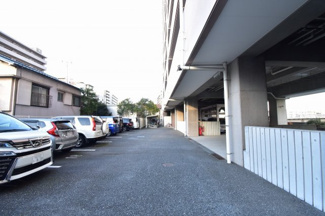 【駐車場】 | 平置駐車場です。