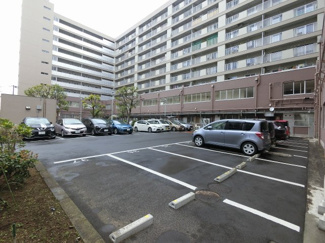 【駐車場】 | 平置き駐車場です。